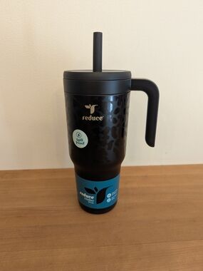 Reduce Chiller 34 oz Black Spill-Proof Travel Mug with Handle New